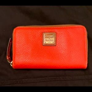Dooney & Bourke wristlet preloved